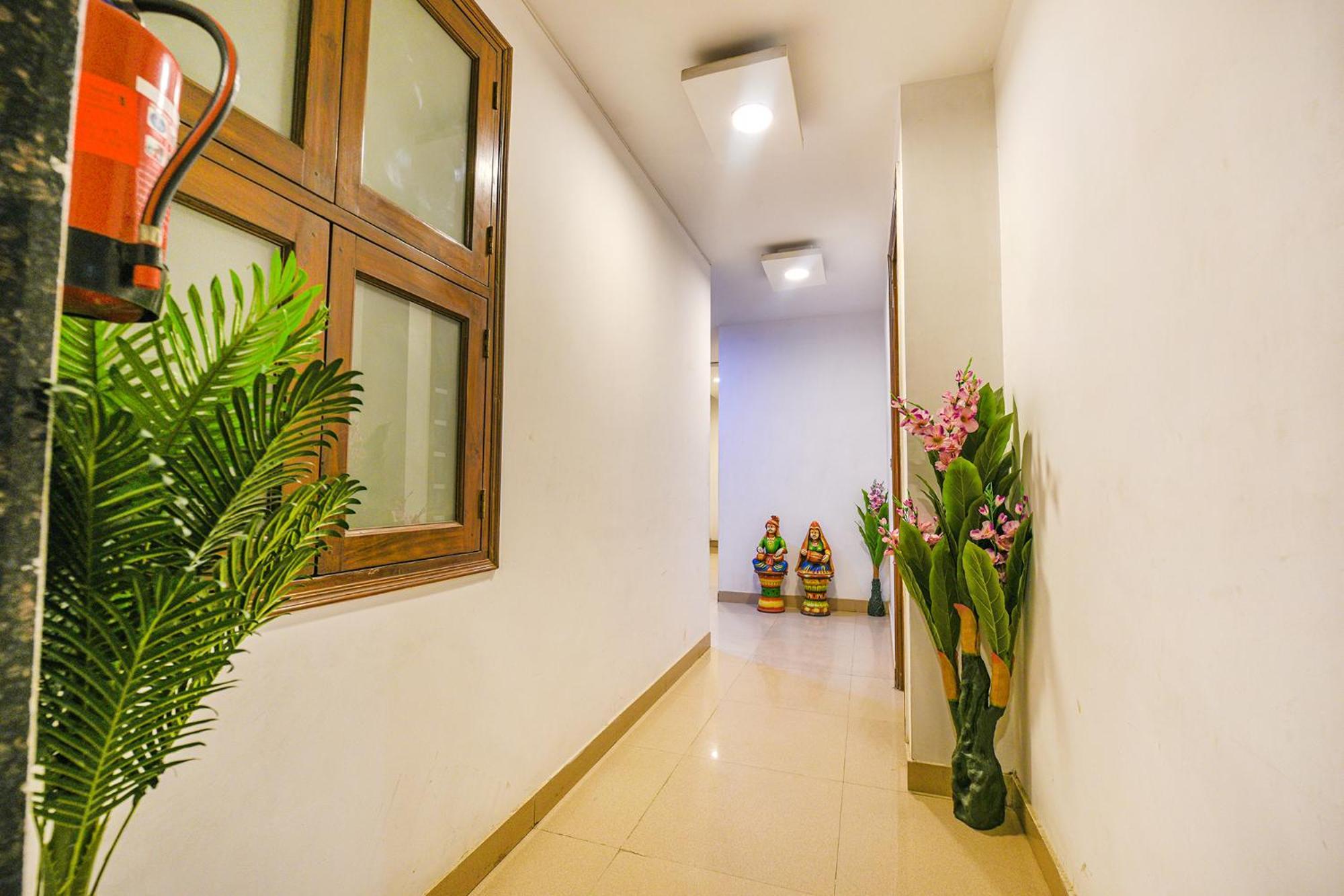 Fabhotel The Royal Residency New Delhi Exterior photo