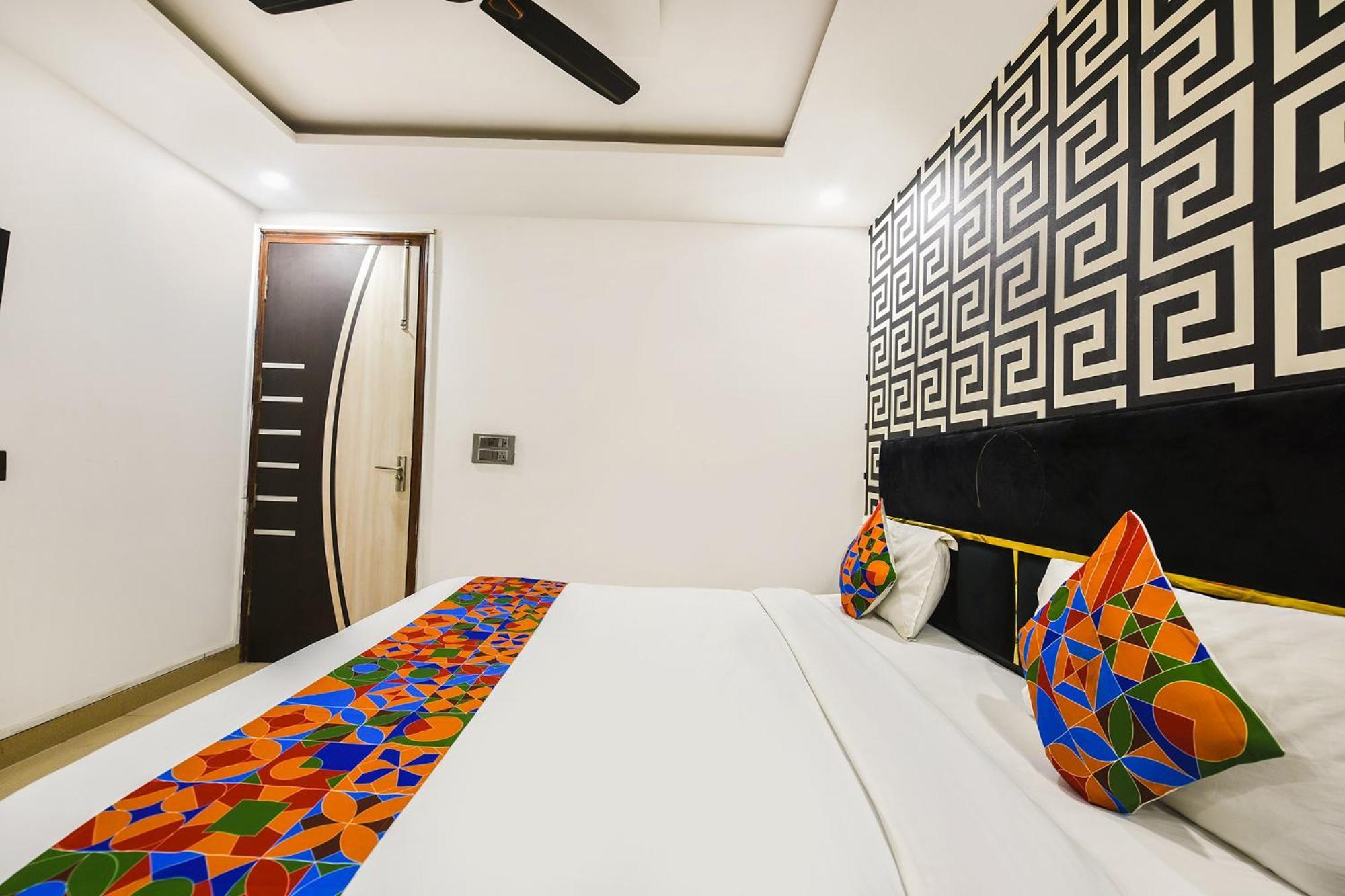 Fabhotel The Royal Residency New Delhi Exterior photo